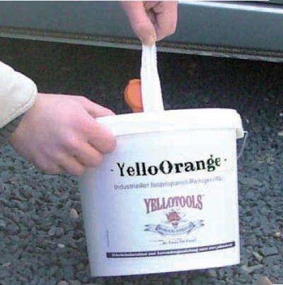 Yello Orange Cleaning Wetbox incl. Cloths